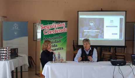 LA PRESIDENTE COMUNAL DE LA GALLARETA PRESENTÓ EL PORTAL EDUCATIVO MAGNAPLUS