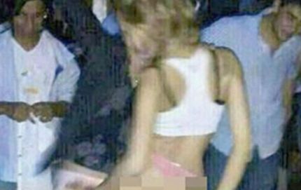 Escándalo: en un boliche de Misiones, chicas se desnudaron a cambio de alcohol