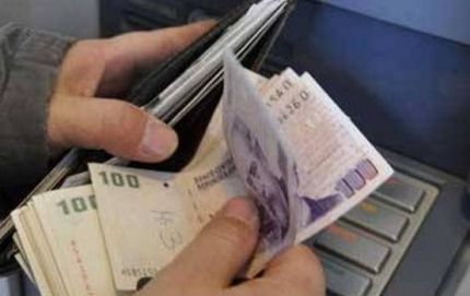 La provincia pagará mañana la primera cuota de 700 pesos del bono de fin de año para estatales