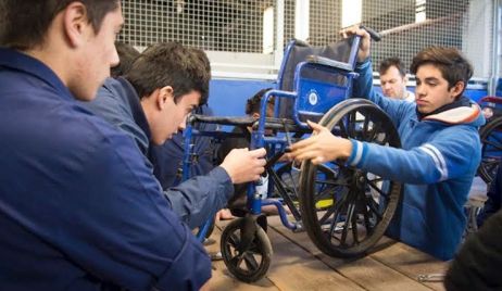 Alumnos de escuelas técnicas de todo el país repararán sillas de ruedas