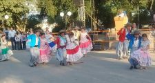 La Academia de Danzas Folklóricas Muna Munanky, un orgullo al verlos bailar.