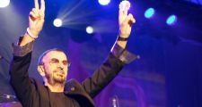 Ringo Starr hizo vibrar a miles de fanáticos frente al Planetario