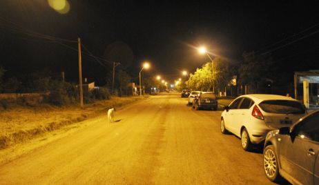 Más alumbrado para calle Mitre