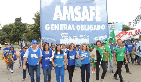 FUERTE PRESENCIA DE MAESTROS EN LA CALLE 