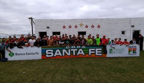 Sarmiento clasificó a 2da. face de la Copa Santa Fe.