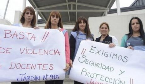 Proponen cárcel efectiva para quienes agredan a médicos o docentes
