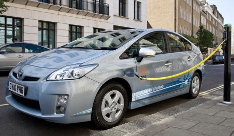 Proponen impulsar el desarrollo de vehículos eléctricos en la provincia