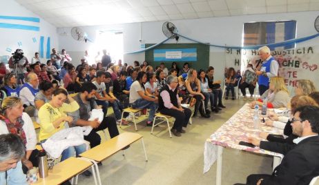 EL CASO ROSALIA JARA MOVILIZÓ A LAS DIPUTADAS DE LA COMISIÓN DE DERECHOS Y GARANTIAS QUE SE REUNIERON CON VECINOS Y REFERENTES INSTITUCIONALES.