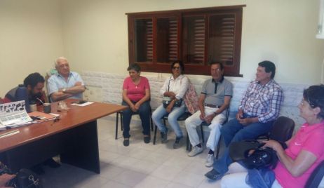 SOSA CON VECINOS EN FORTIN OLMOS