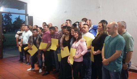 20 EMPLEADOS MUNICIPALES PASARON A PLANTA PERMANENTE.