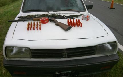 Detuvieron a dos personas por tenencia de armas y tentativa de cohecho