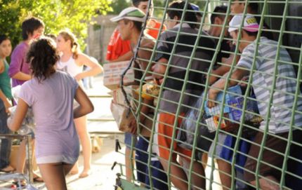 Vaciaron  un supermercado  de Villa Gobernador Gálvez