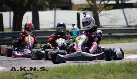 AVELLANEDA: KARTING NORESTE SANTAFESINO - SE CORRIO LA OCTAVA FECHA CON SESENTA Y DOS MAQUINAS EN PISTA