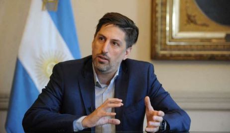 Nicolás Trotta estima que la vacunación a docentes y no docentes estará completa 