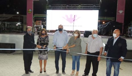Con la presencia del Gobernador quedó inaugurado el 