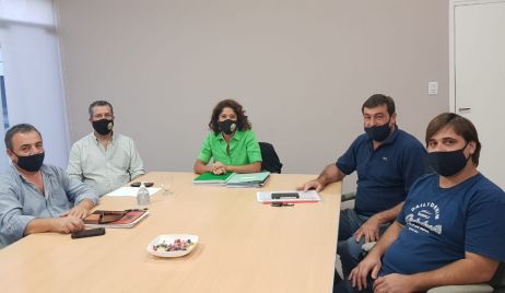 Reunion por la Estación Transformadora de Energía y Pilares comunitarios para vecinos de calle Rivadavia