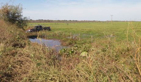 Trágico accidente al volcar una camioneta