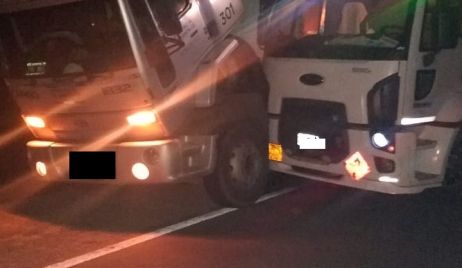 Choque entre dos camiones sobre la Ruta Nacional 98
