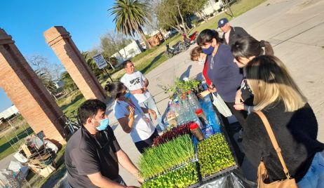 La ciudad de Vera tuvo su tercer Ecocanje, con el foco puesto en las huertas urbanas y la separación de residuos