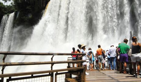 Récord en el fin de semana extra largo: se movilizaron 4.250.000 turistas