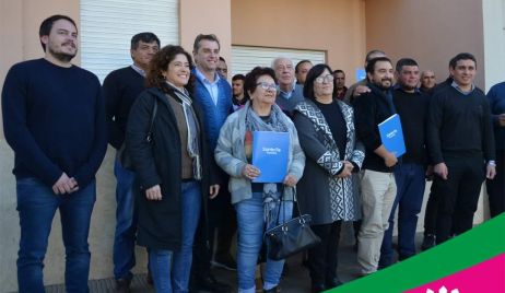 FIRMA DE CONVENIO PARA GARANTIZAR LOS DERECHOS DE NIÑOS Y ADOLESCENTES DE LA CIUDAD Y RECORRIDA POR OBRAS CON EL MINISTRO DE DESARROLLO SOCIAL