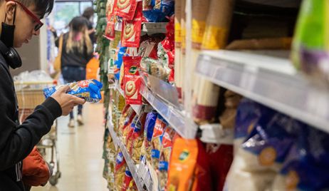 La inflación de junio fue de 5,3% y la interanual trepó a 64%