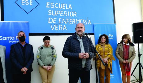 Perotti inauguró la Escuela Superior de Enfermería de la ciudad de Vera
