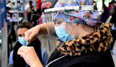 COMIENZA LA VACUNACIÓN CON QUINTAS DOSIS A MAYORES DE 50 AÑOS