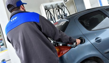 Aumentan los combustibles este sábado