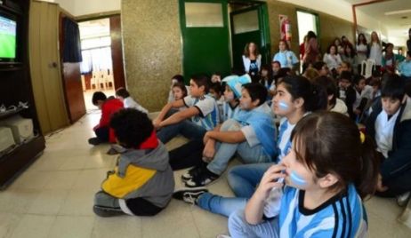 Se podrá ver el Mundial en las escuelas santafesinas pero piden trabajarlos en las aulas