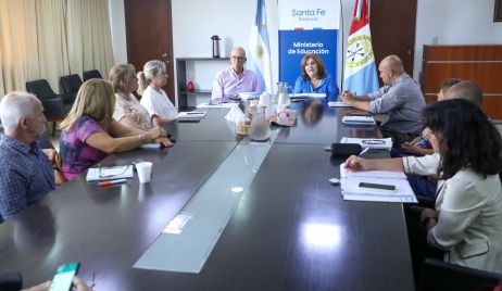 PRIMERA REUNIÓN PARITARIA TÉCNICA CON LOS GREMIOS DOCENTES