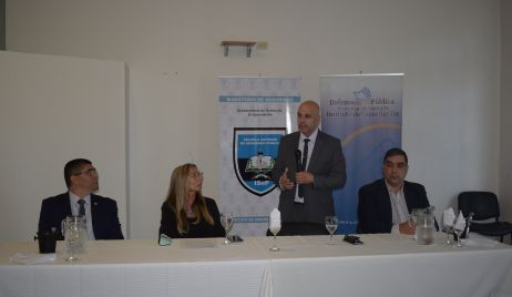 Con la Defensora Provincial y el Ministro de Seguridad inició el curso de prevención en violencia institucional