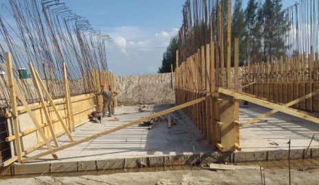 AVANZAN LAS OBRAS HÍDRICAS Y VIALES EN EL ACCESO A LA COOPERATIVA MARGARITA DESDE LA RUTA NACIONAL N°11
