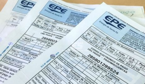 El Gobernador confirmó el congelamiento de tarifas de agua y luz en Santa Fe