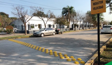 Se colocaron reductores de altura y de velocidad en varios puntos de la ciudad
