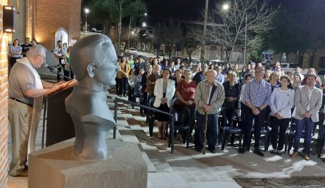 NUEVO BUSTO DEL PADRE HOURIET