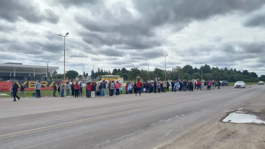 Abrazo simbólico a la Ruta Nacional 11