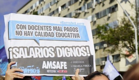 Pullaro descontó el día de paro a la docencia