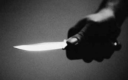 JOVEN AGREDIDO CON UN CUCHILLO 