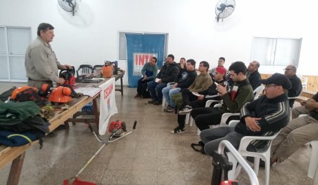 FINALIZARON LOS CURSOS DE CAPACITACION PARA TRABAJADORES RURALES