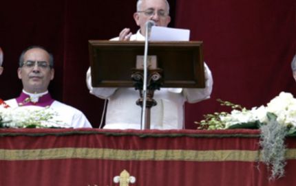 Francisco llamó a la paz en el mundo 