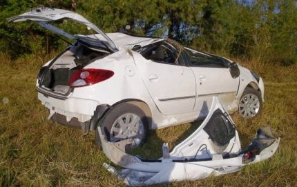 Una abogada volcó con su auto en Ruta 11