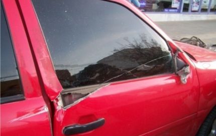 Un caballo desbocado del carro hizo un desastre en pleno microcentro de Reconquista