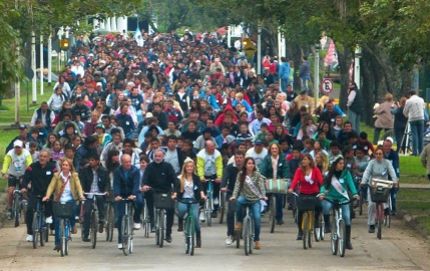 Más de 2500 bicicletas participaron de la Bicicleteada 2013