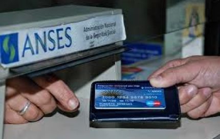 “100 MIL SANTAFESINOS SE BENEFICIAN CON EL AUMENTO DEL PLAN UNIVERSAL CON HIJOS”