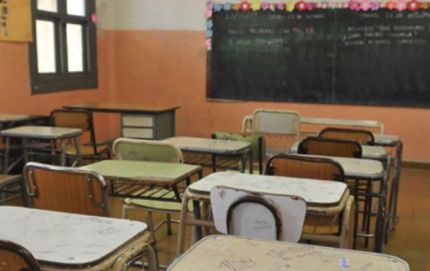 Gremios docentes cuestionan el desvío de 25 millones de pesos de Educación