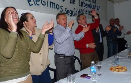Intendentes respaldan a Obeid