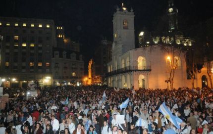 Masivas protestas contra políticas del gobierno en distintas ciudades