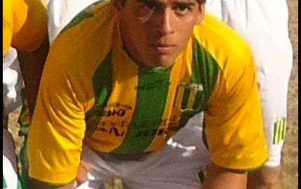 VICTORIA POR LA MINIMA Y  HURACAN SJ SIGUE EN LA PUNTA
