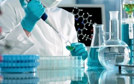 Especialistas argentinos descubrieron un tratamiento alternativo para el VIH